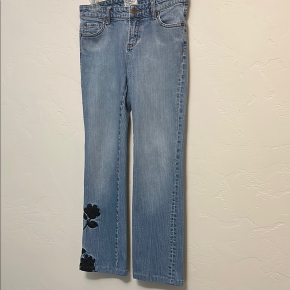 WHBM Light Wash Floral Blanc Capri - Picture 3 of 11